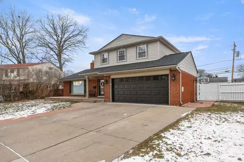 26170 Deerfield St, Dearborn Heights, MI 48127