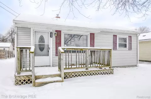 1423 Jolson Ave, Burton, MI 48529