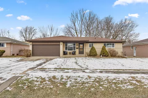 4051 Johnson Dr, Sterling Heights, MI 48310