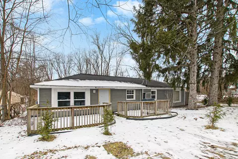 9600 East Rd, Albee, MI 48417
