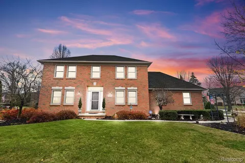 2853 Nickelby Dr, Shelby Township, MI 48316