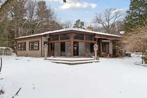 412 W Grand River Ave, Meridian, MI 48864