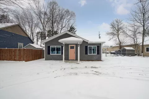 212 Free St, Fowlerville, MI 48836