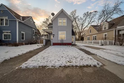 121 Lincoln St, Mount Clemens, MI 48043