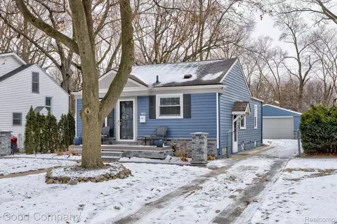 903 Royal Ave, Royal Oak, MI 48073