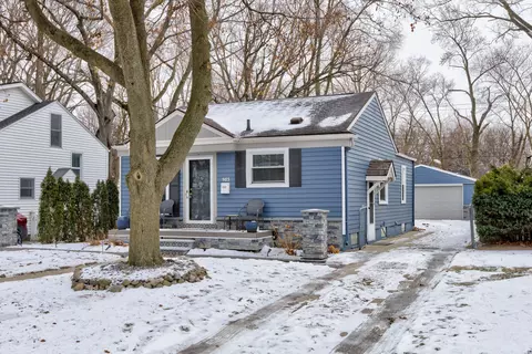 903 Royal Ave, Royal Oak, MI 48073