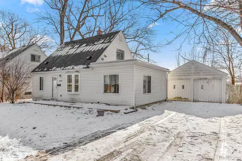 29535 James St, Garden City, MI 48135