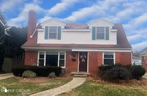 1424 Pierce St, Birmingham, MI 48009