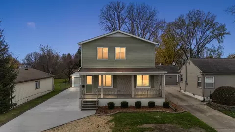 22352 Saint Gertrude St, Saint Clair Shores, MI 48081