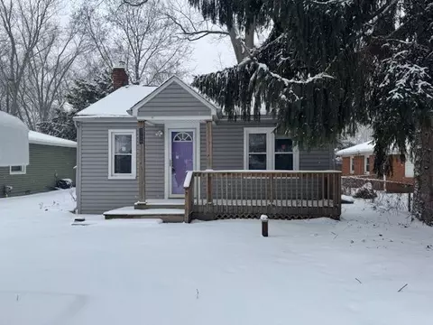 3270 Royal Blvd, Commerce, MI 48382
