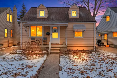 26100 Culver St, Saint Clair Shores, MI 48081