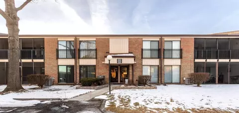 18305 University Park Dr Building 5 5 Dr #BUILDING 5, Livonia, MI 48152