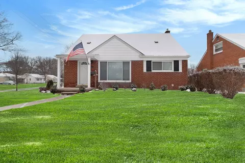 8146 Polk St, Taylor, MI 48180