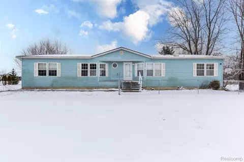 69288 Omo Rd, Richmond, MI 48062