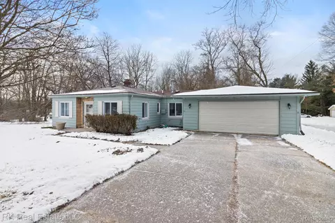 439 Benjamin St, Romeo, MI 48065