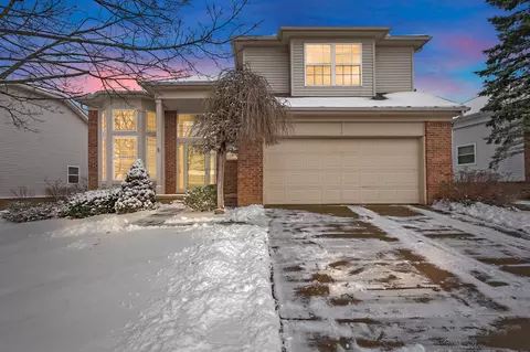 3212 Silverbrook Dr, Oakland, MI 48306