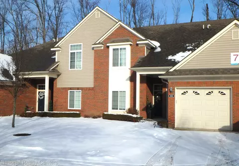 3653 Eagle Creek Dr, Shelby Township, MI 48317