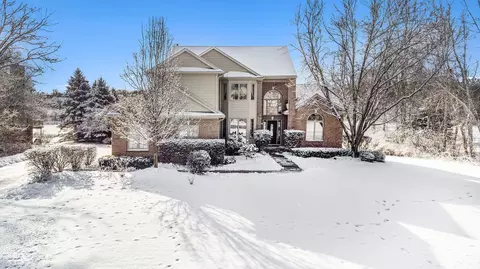 1340 Pond Bluff Way, Genoa, MI 48114