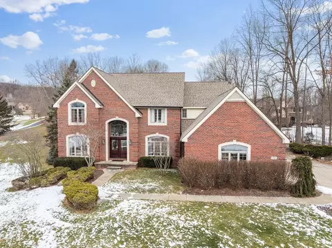 9480 Spruce Run, Brighton, MI 48114