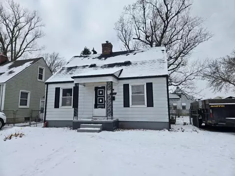 5216 Howe Rd, Wayne, MI 48184