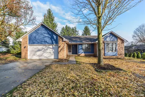 30240 Martindale Rd, Lyon, MI 48165