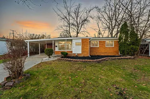14530 Leslie St, Oak Park, MI 48237