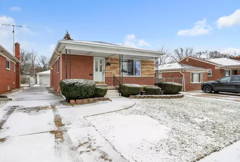 7516 Robindale Ave, Dearborn Heights, MI 48127