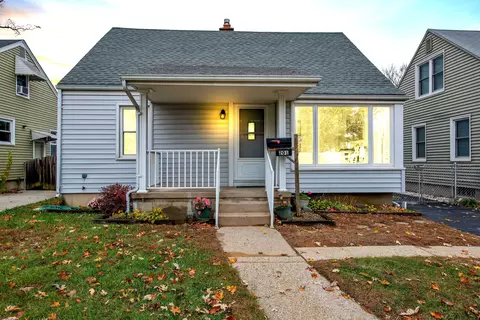 201 Devillen Ave, Royal Oak, MI 48073