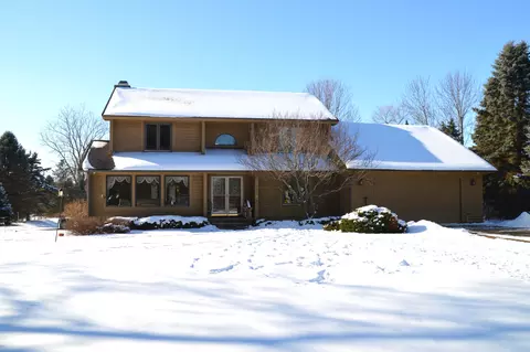 12162 Dentonview Dr, Tyrone, MI 48430