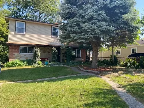26724 Barrington St, Madison Heights, MI 48071