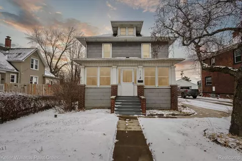 21371 Cass Ave, Clinton Township, MI 48036