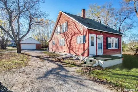 1261 W Grand Blanc Rd, Mundy, MI 48439