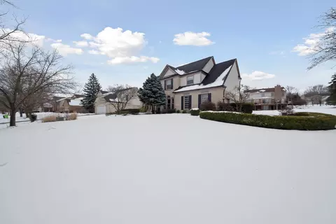 5719 Timberridge Dr, West Bloomfield, MI 48324