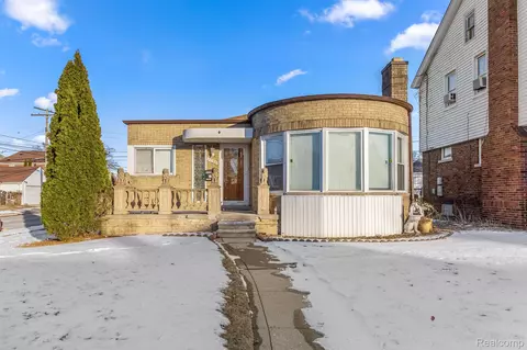7756 Freda St, Dearborn, MI 48126