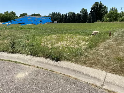 5411 River Meadow Blvd, Flint, MI 48532 photo 2
