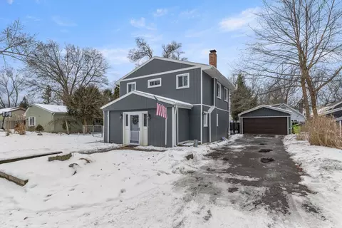 3950 Oak Trc Ter, West Bloomfield, MI 48323
