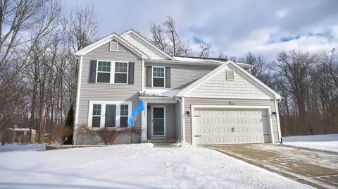 7115 Glenmeadow Crt Ct, Grand Blanc, MI 48439