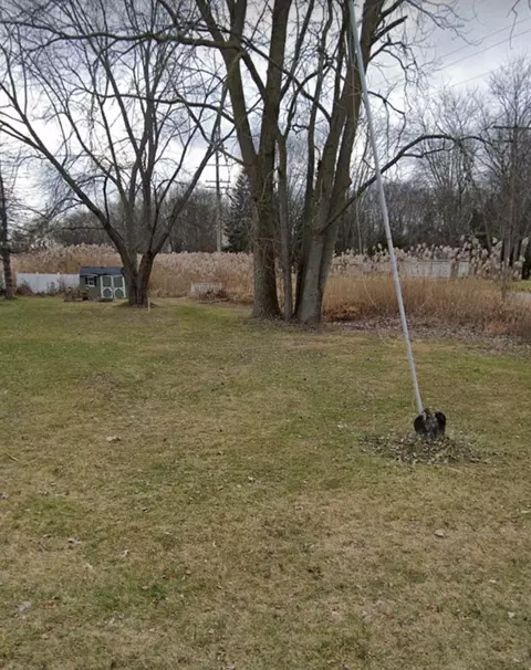 379 Center St, Algonac, MI 48001