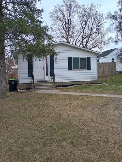 58 Shotwell St, White Lake, MI 48386