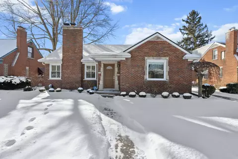 13111 Talbot Ave, Huntington Woods, MI 48070