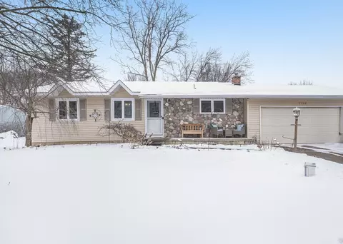 7127 Sherwood Ln, Davison, MI 48423