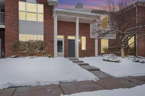 1982 Flagstone Cir, Rochester, MI 48307
