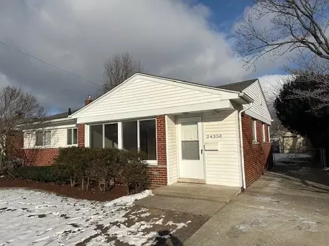 24350 Chernick St, Taylor, MI 48180