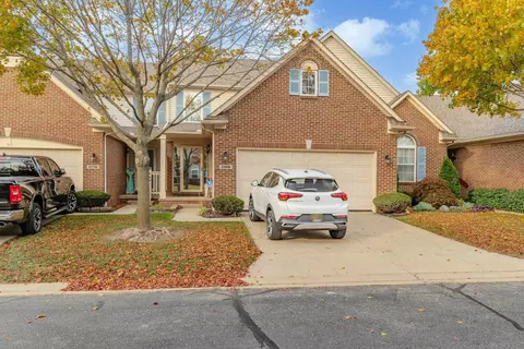 22696 Coachlight Cir, Taylor, MI 48180