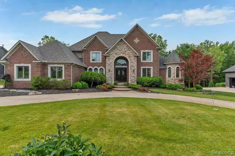 11038 Ridge View Trl, Tyrone, MI 48430