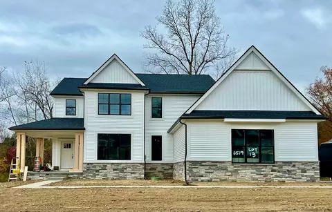 6519 Cambridge Cir, Independence, MI 48346