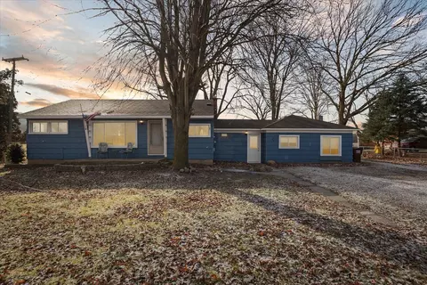 7492 Milan Oakville Rd, London, MI 48160