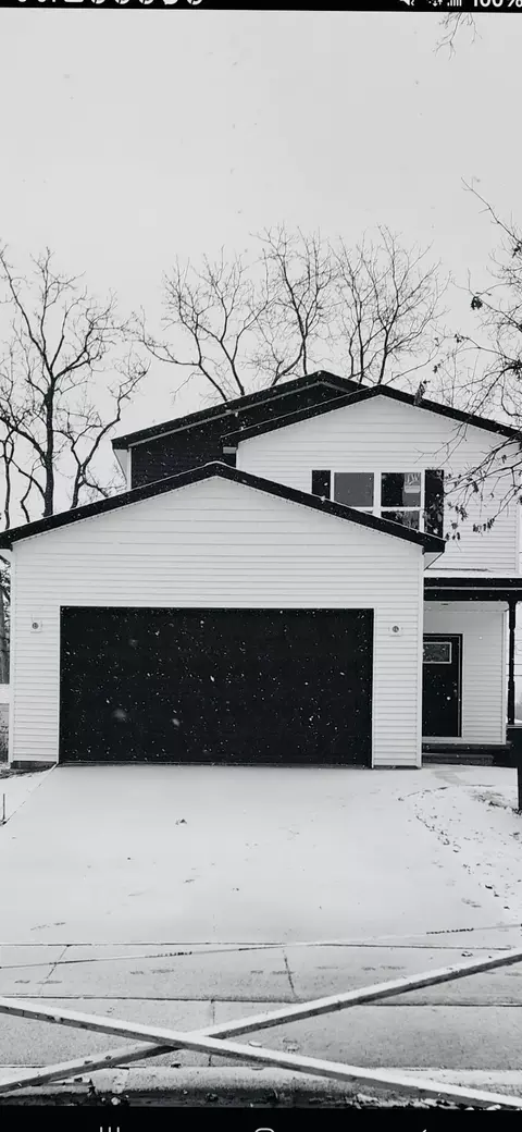 30734 Rosslyn Ave, Garden City, MI 48135