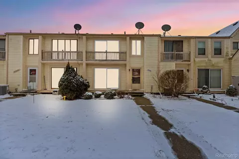 23616 Marlborough Dr, Clinton Township, MI 48036