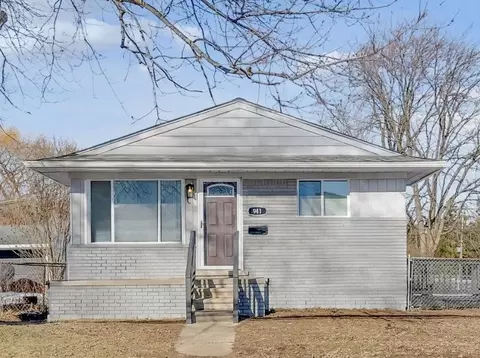 941 E Lincoln Ave, Madison Heights, MI 48071